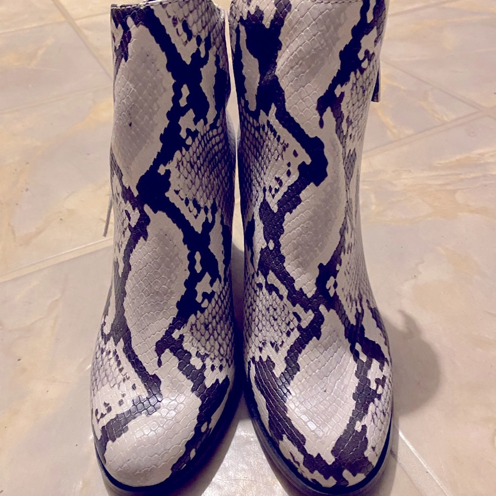 Ankle boots
